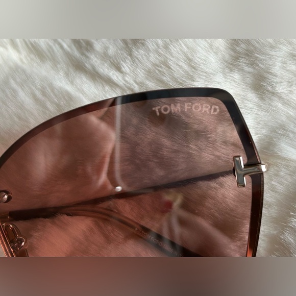 NWT Tom Ford Sunglasses 😎 - Picture 4 of 7